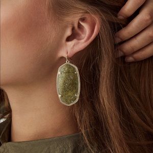 Kendra Scott Jewelry - Kendra Scott Danielle earrings Kendra Scott Jewelry - Kendra Scott Danielle earrings